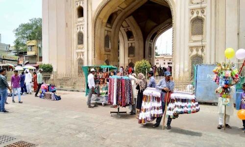 Plea to relax no-hawker zone rules till Ramzan