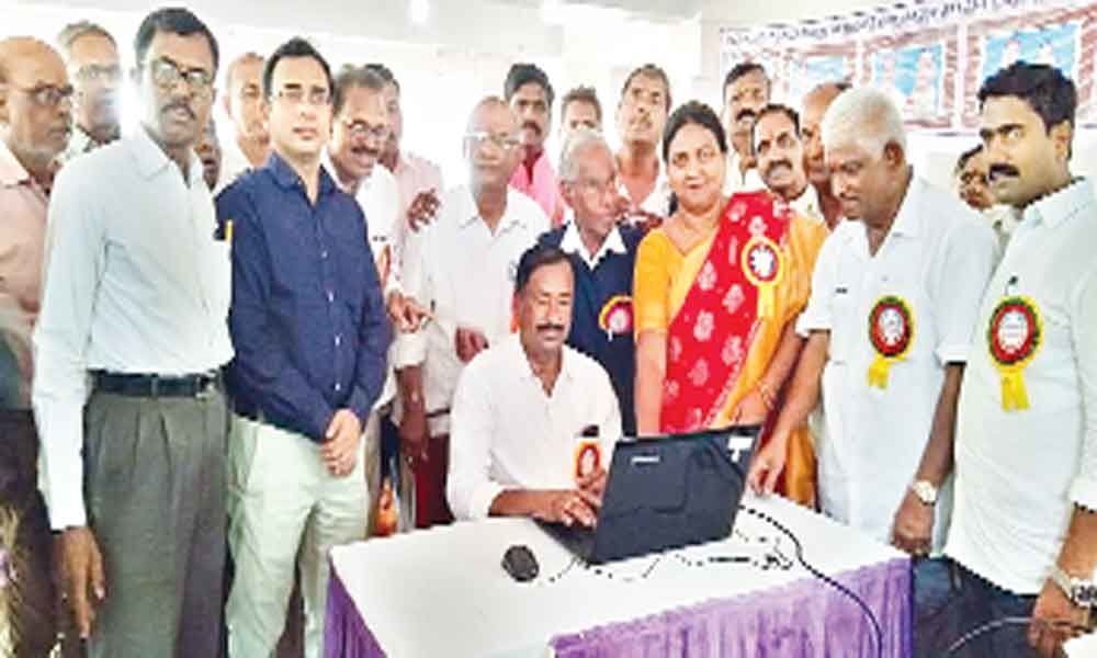 MLA Subash Reddy launches website for Padmashalis