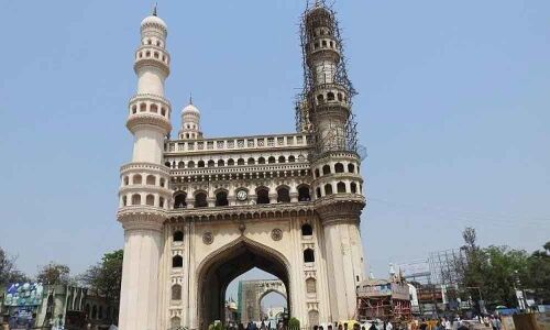 Unseasonal rains damage iconic Charminar