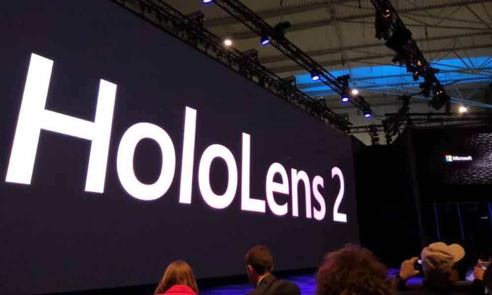 Microsoft introduces HoloLens 2 developer edition
