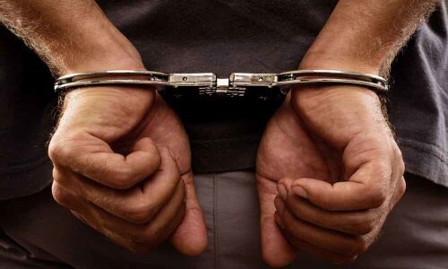 Notorious snatching gang nabbed