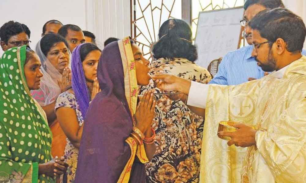 Sri Lankan Catholic church to continue Sunday Mass on TV