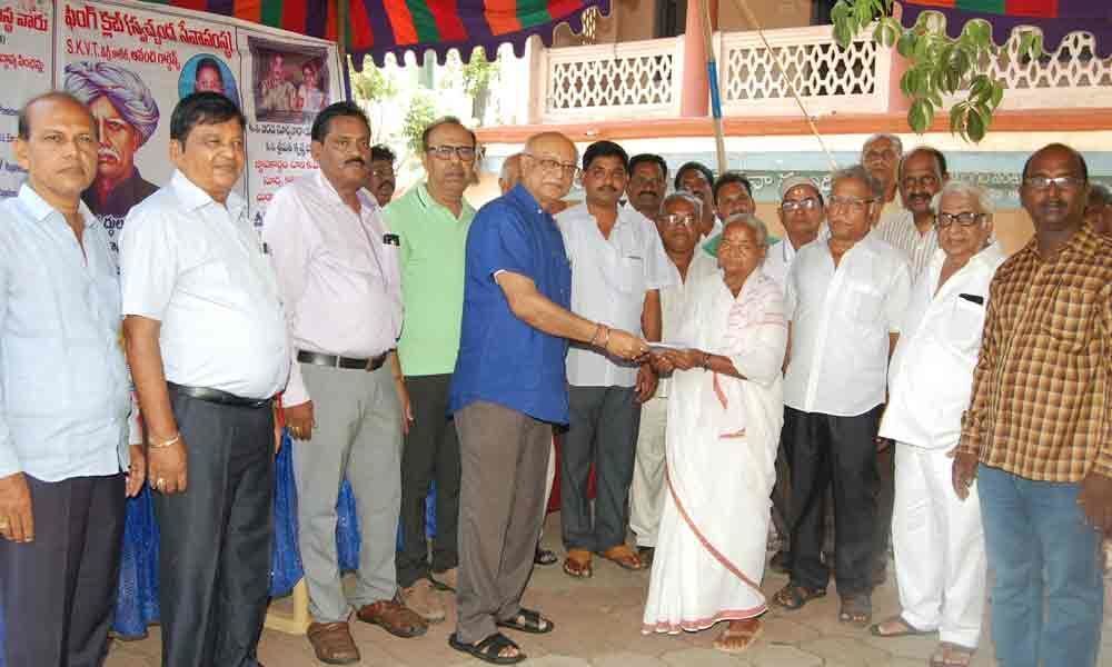 Walkers Club distributes pensions to aged