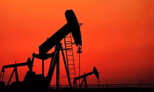 Indias oil import dependence jumps to 84 %