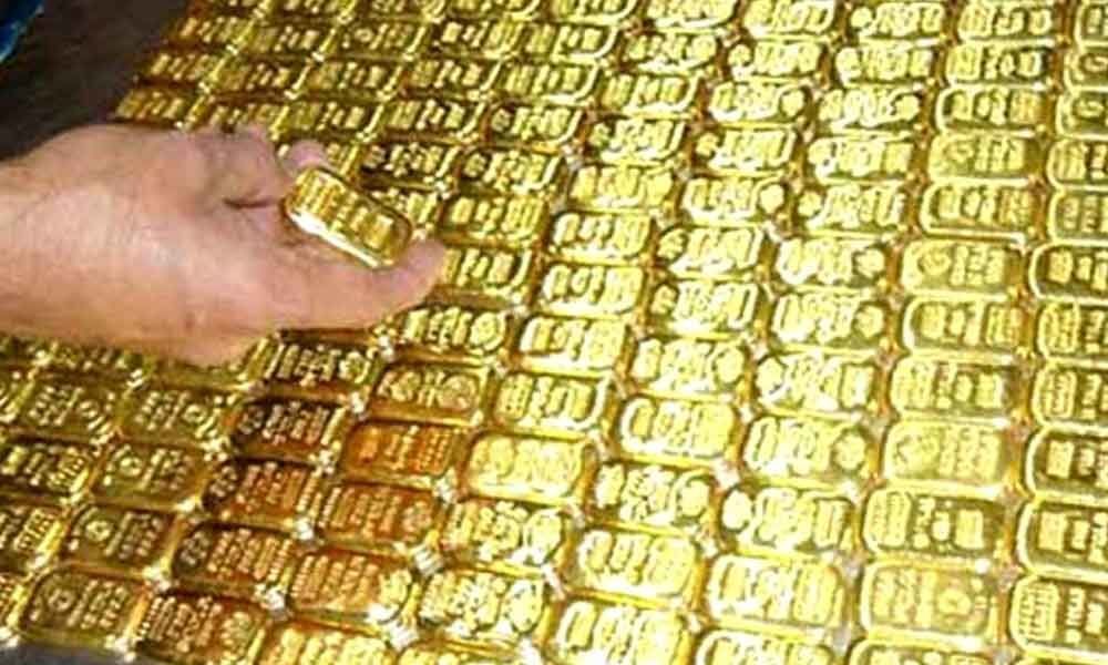 3 kg gold seized at Shamshabad airport