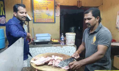 With rising prices, chicken also flies out of menu