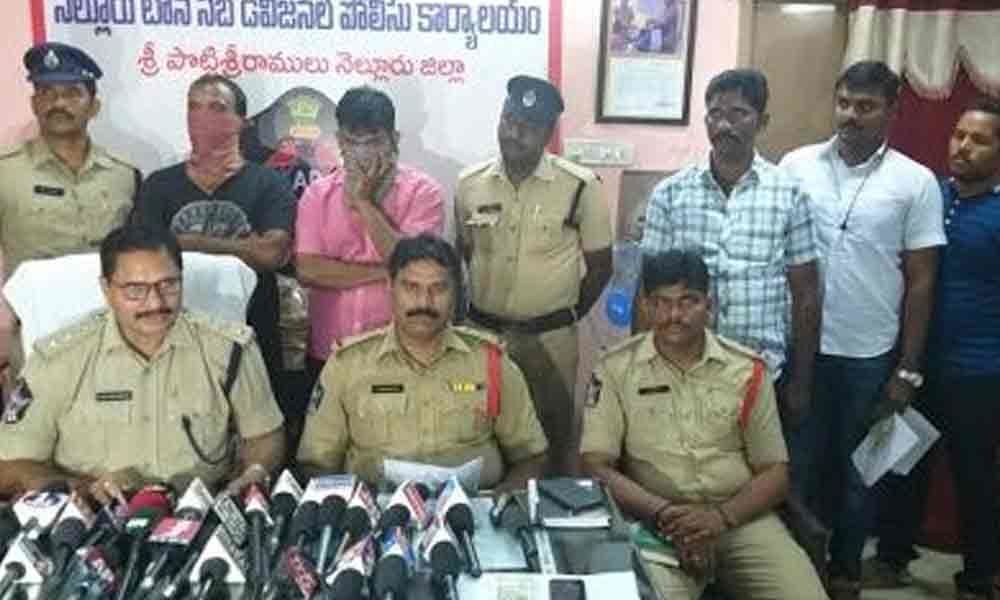2 arrested for betting, 35,000 recovered