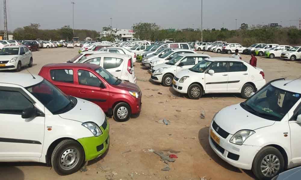 Airport cab drivers rue lack of basic facilities