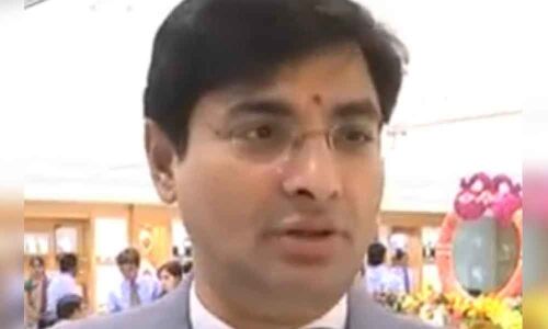 DRI officials quizzing Srikrishna Jewellers owners