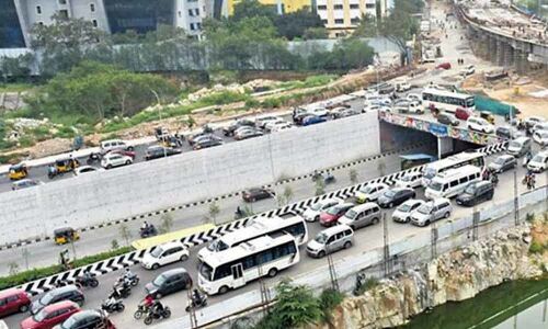 Coordination meeting reviews traffic situation