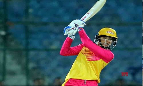 Trailblazers pull off two-run win against Supernovas