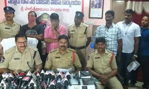 2 arrested for betting, 35,000 recovered