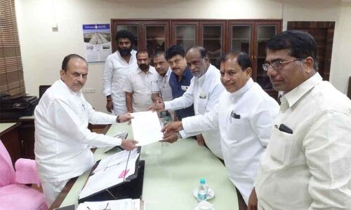 BJP leaders apprise HM; seek action against cops