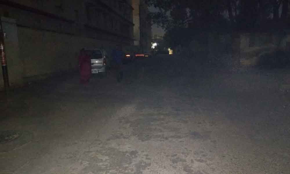 Dark alleys, bumpy roads bane of Premnagar