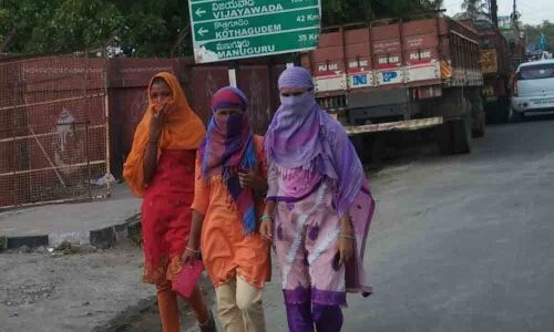 Bhadradri boils at 440C; Six succumb to sunstroke