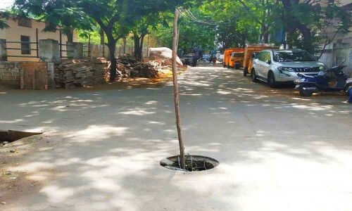 Open manhole poses grave threat to life