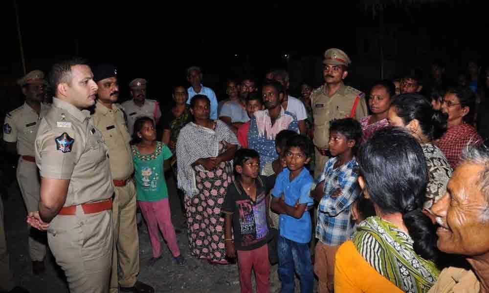 SP interacts with locals as part of visible policing