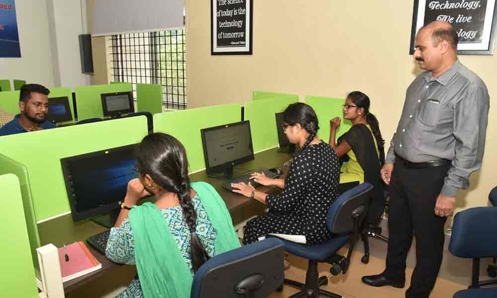 E-learning facility proves a big draw for booklovers