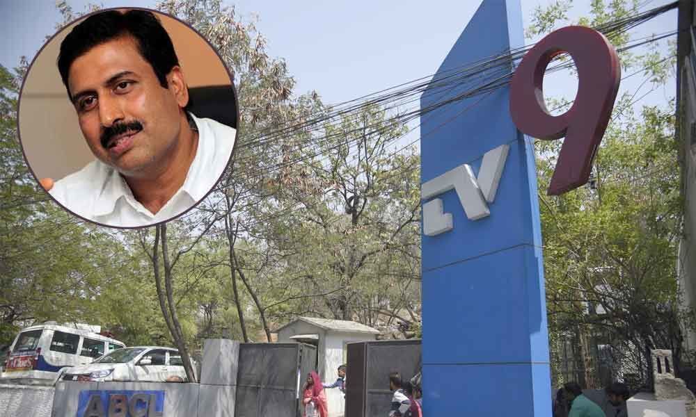 News channel CEO, Sivaji booked for cheating