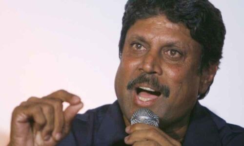 Dhoni and Kohli are unmatchable, says Kapil Dev