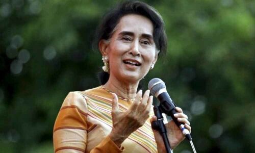 Aung San Suu Kyi tries to save face with Myanmar reporters release