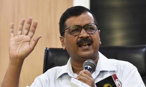 Gautam Gambhir strikes back at AAP chief Arvind Kejriwal