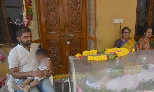 Unmoved in-laws leave corpse unattended