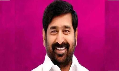 BC Association leaders burn ministers effigy