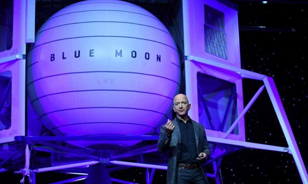 Billionaire Bezos unveils moon lander mockup, embraces Trumps lunar timetable