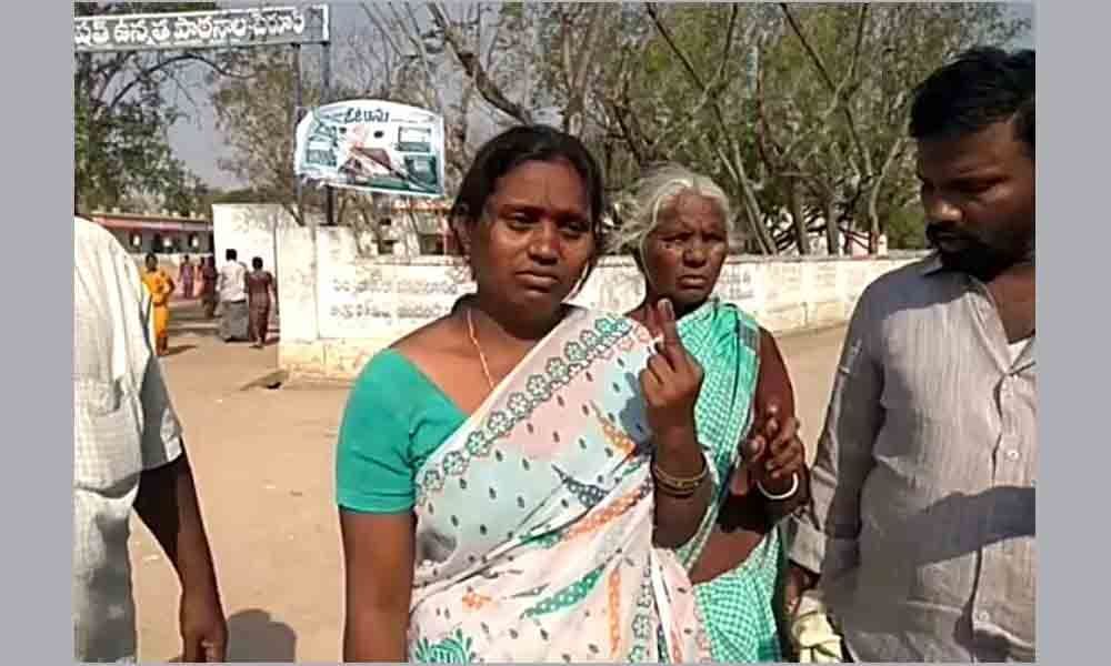 Woman casts vote even as husband lies dead at home
