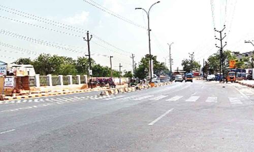 Hot weather forces residents indoors