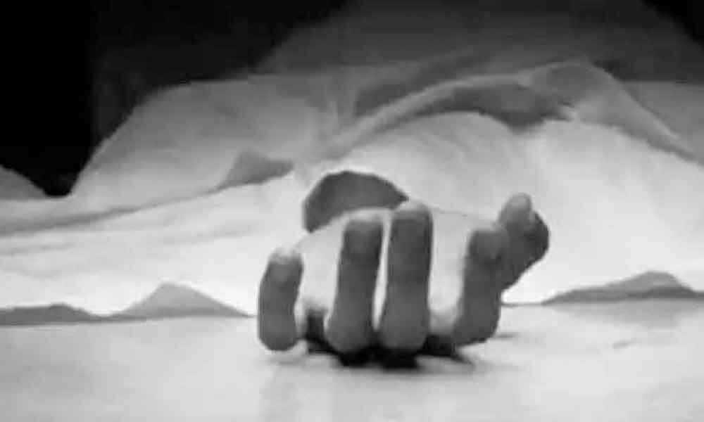 Couple commits suicide in East Godavari district