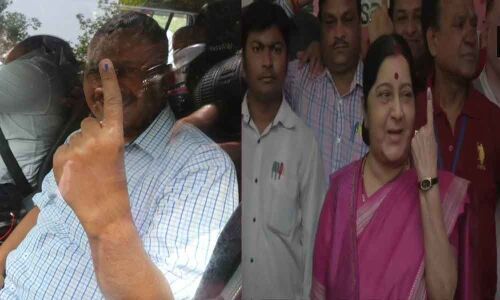 Kejriwal, Sushma, Sheila cast votes in Delhi