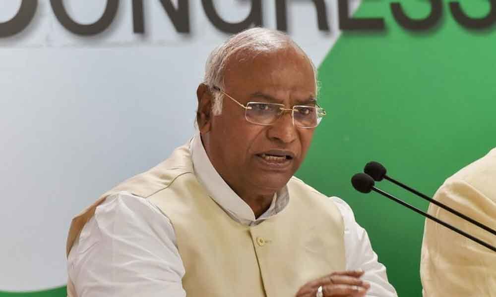 Will Modi hang himself if his prediction of Opposition proven wrong: Kharge