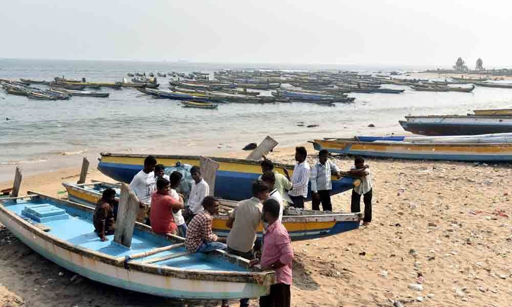 Fishermen take weekly off  on Thursday in deference of Mahatma Gandhi