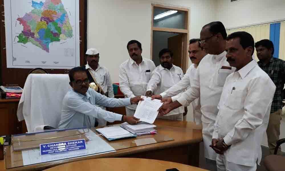 MLC polls: TRS candidate Tera Chinnappa Reddy files papers