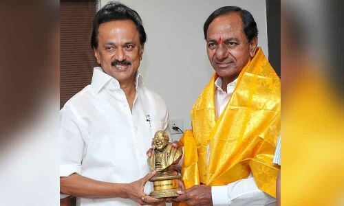 Chennai jolt for KCR