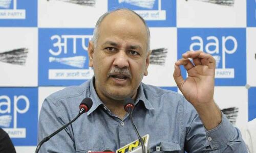 BJP campaigns on Modis name, Modi on Pakistans, says AAP