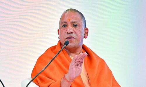 Yogi Adityanath takes lead role in Gorakhpur, Ravi Kishan plays supporting cast