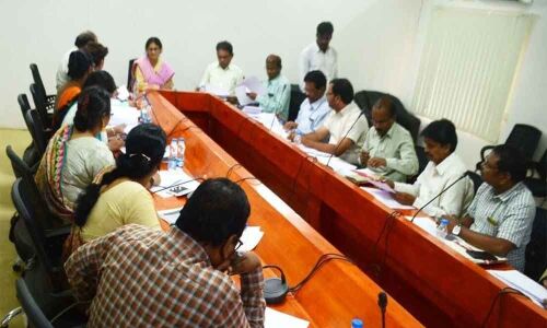 Issue passbooks at earliest: Collector Ayesha Masrat Khanam