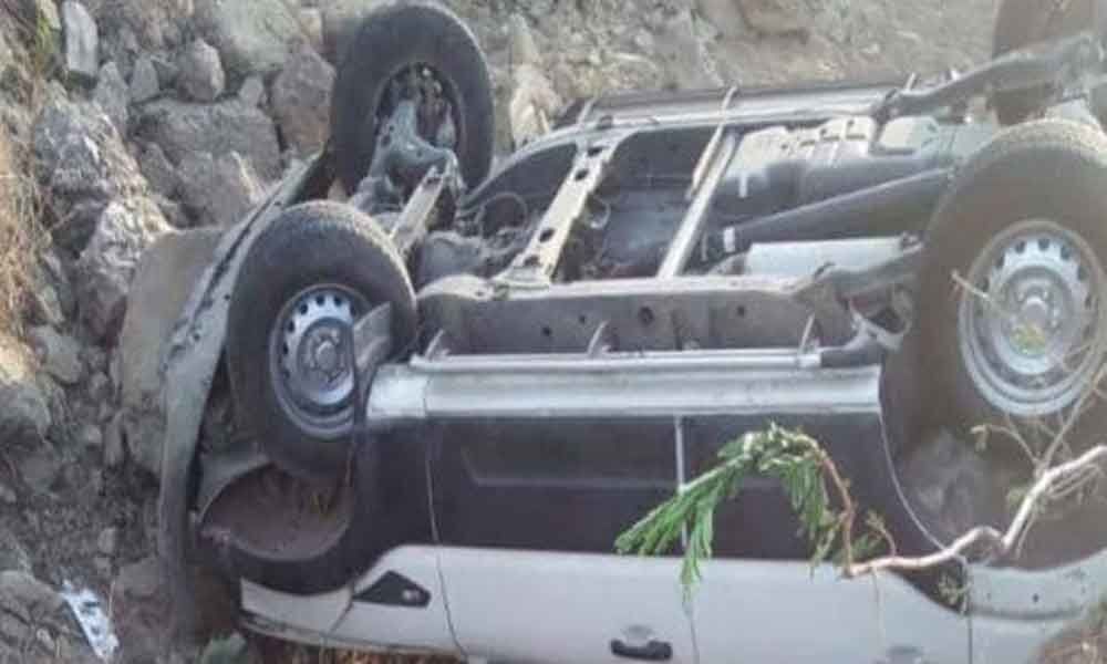 Car in RSS chiefs convoy overturns