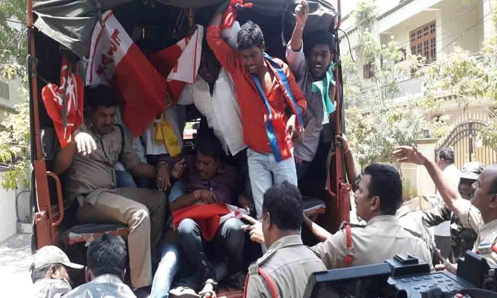 Students lay siege to Welfare Ministers house