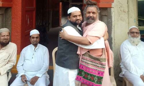 Udasin Mutt organises Iftar party for Muslims