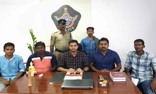 Maoist surrenders before Chintur police
