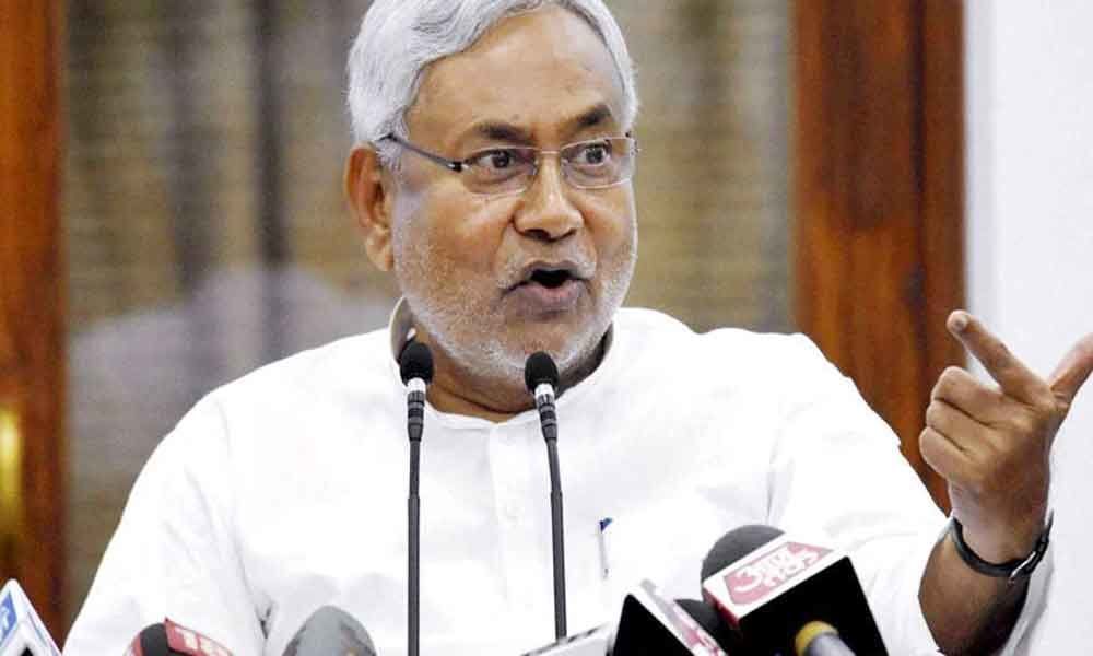 Summer season not right for holding elections: Nitish Kumar