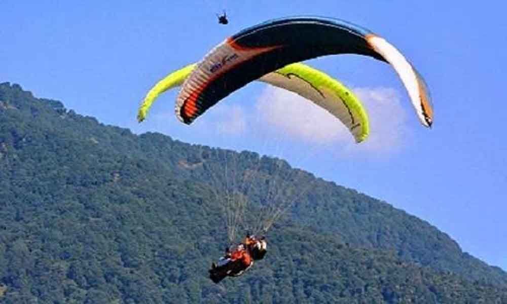 Manali: 24 year old dies in paragliding accident as pilot loses control