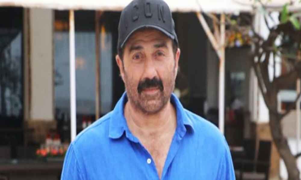 Sunny Deol visits polling stations in Gurdaspur