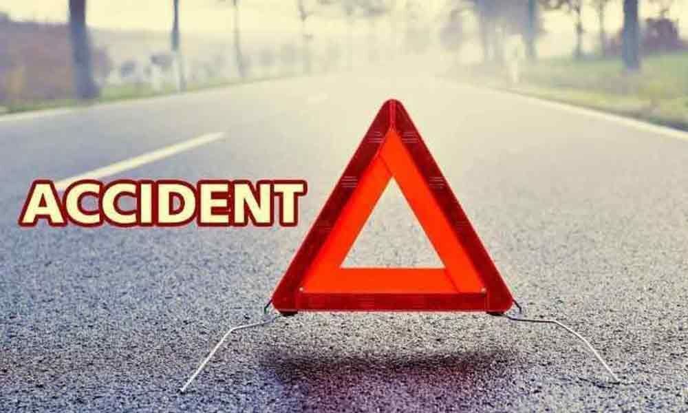 2 Killed, 11 injured after car rams into stationary lorry in Prakasam