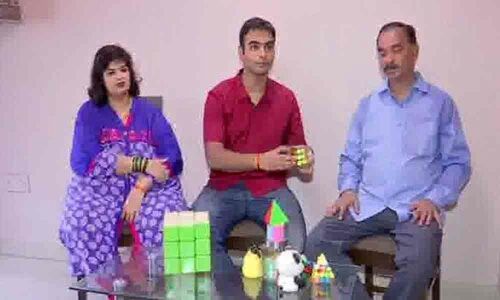 20-year-old Mumbaiker creates Guinness record in underwater cubing