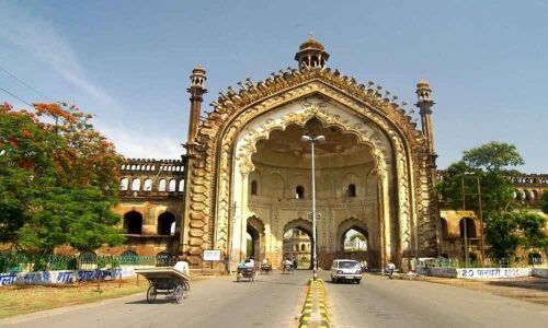 UP babus make beeline to Mayas home